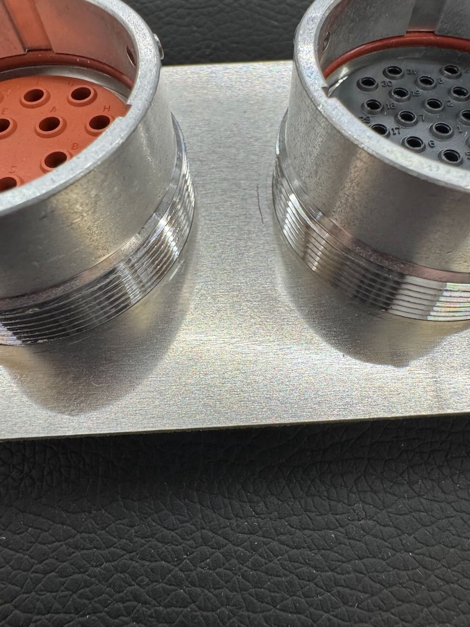 HD30 / HDP20 Bulkhead Mounting Plate